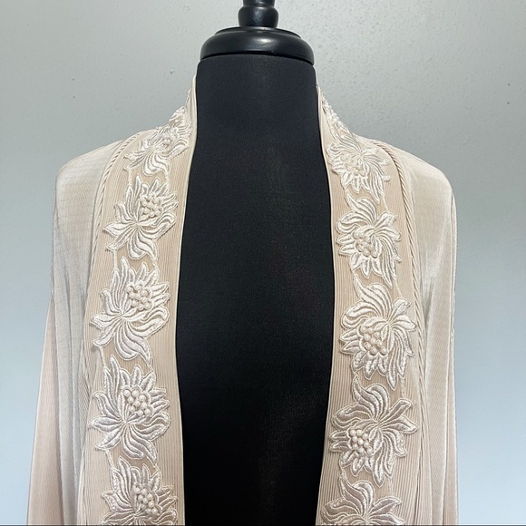 SL Collections Open Front Embroidered Cardigan M/L - Picture 3 of 11